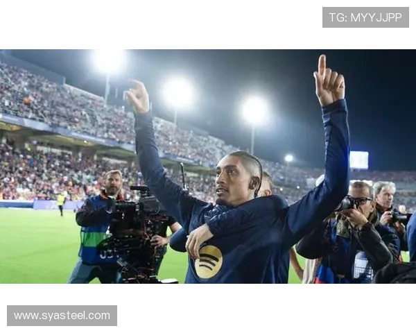 每体:佩尼亚已做好了充足准备为巴萨首发,他非常职业 每体:佩尼亚已做好了充足准备为巴萨首发,他非常职业